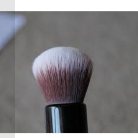 🎉HOST PICK🎉 Sephora Mineral brush - Picture 2 of 5